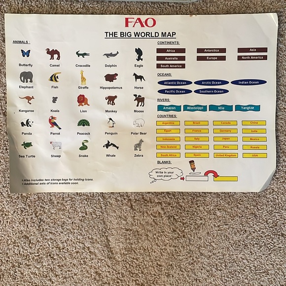FAO Schwarz world map wall mat & carry - Picture 4 of 8